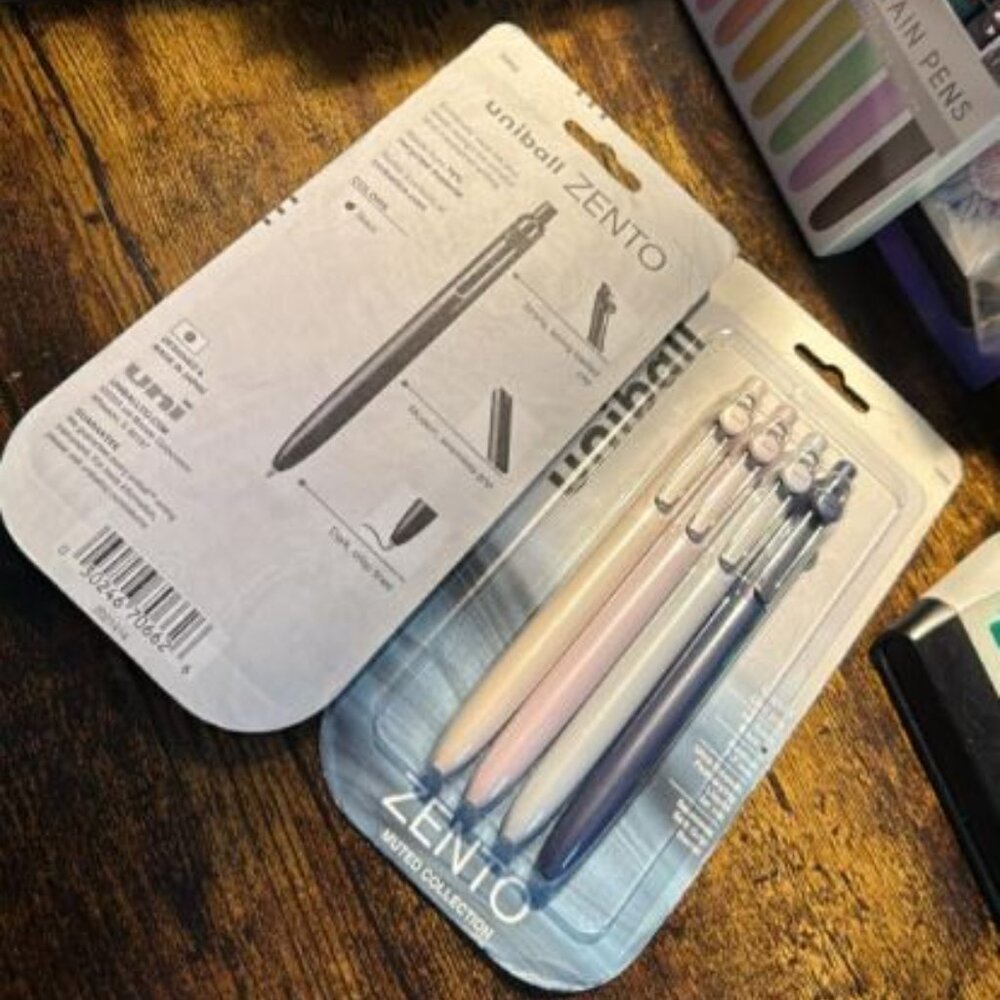 uniball 4pk Zento Retractable Liquid Gel Pens Medium Point 0.7mm - NEW